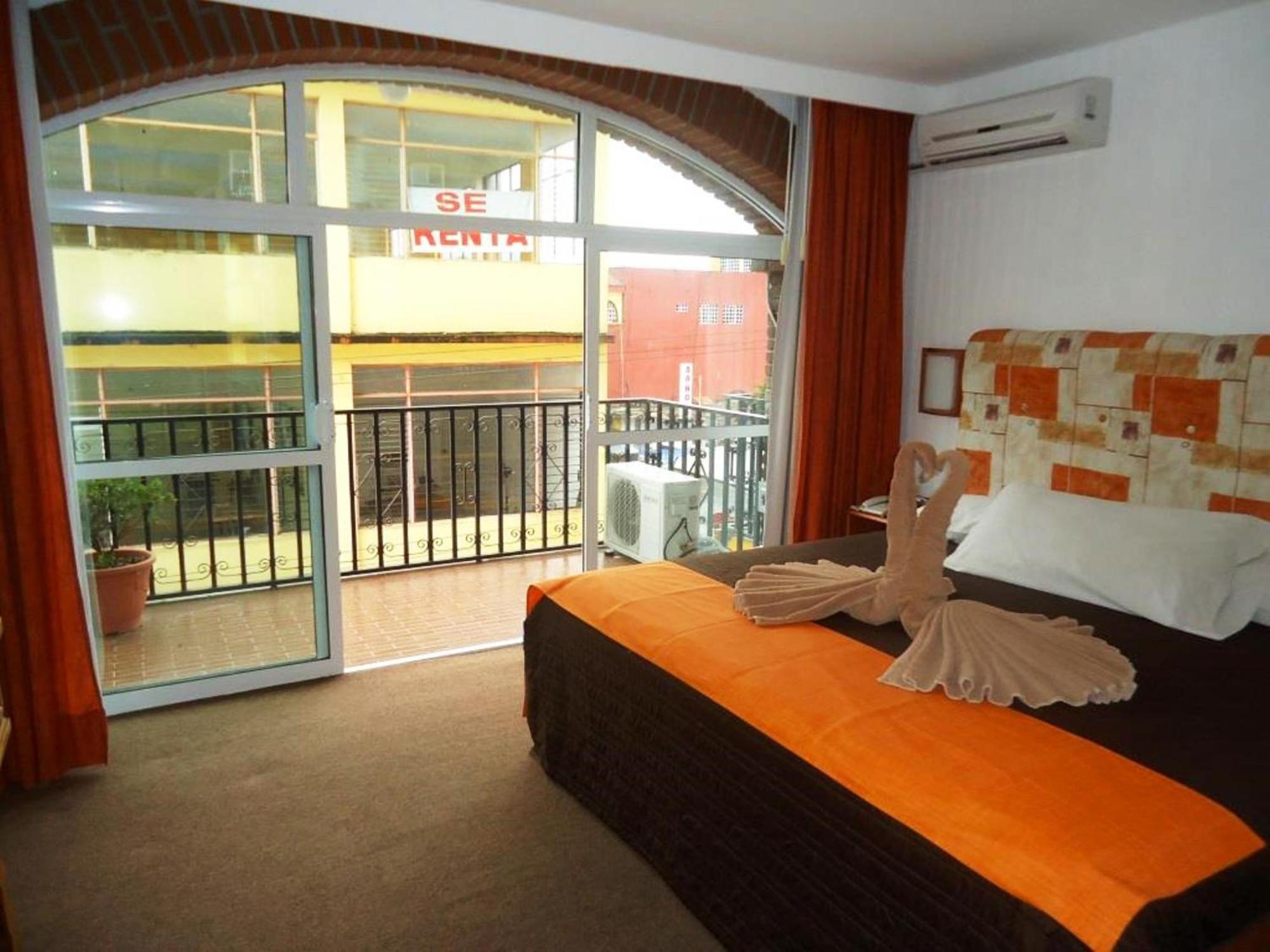 Hotel Villa De Cortez Xicotepec de Juarez Екстериор снимка