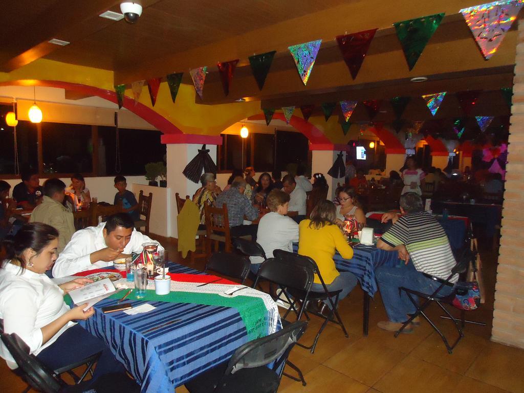 Hotel Villa De Cortez Xicotepec de Juarez Екстериор снимка